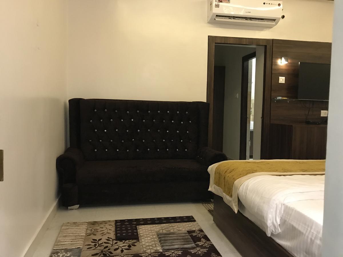 Hotel Mmk Kanpur Exteriör bild