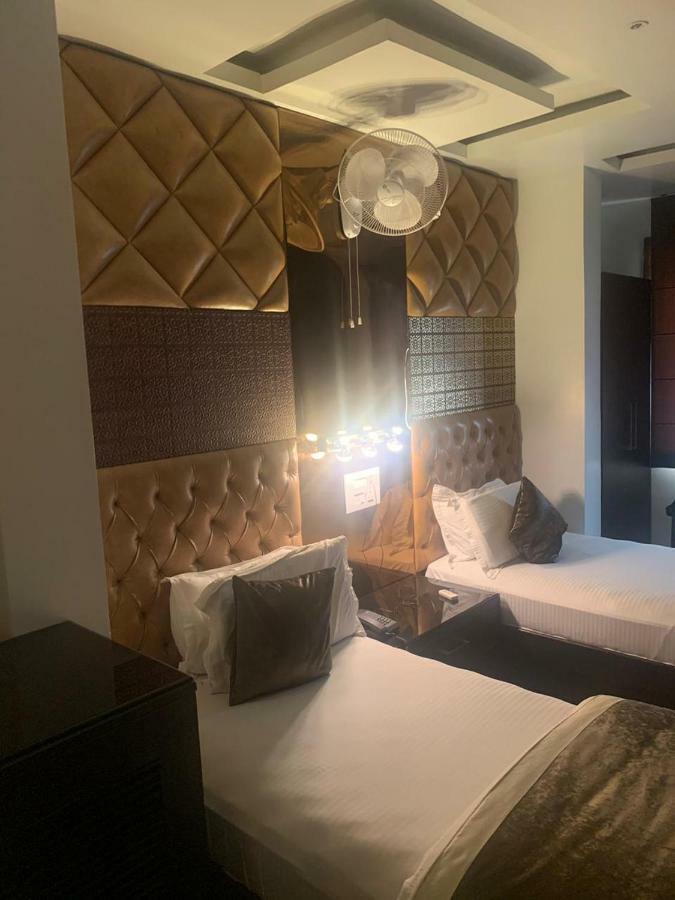 Hotel Mmk Kanpur Exteriör bild